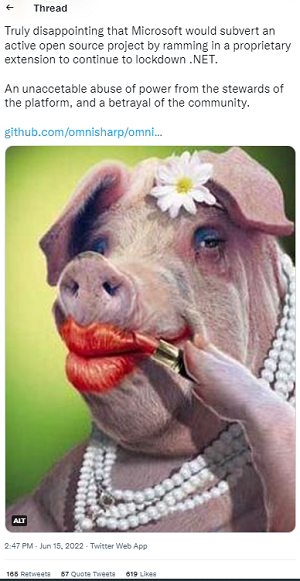 Rouge à lèvres sur un cochon